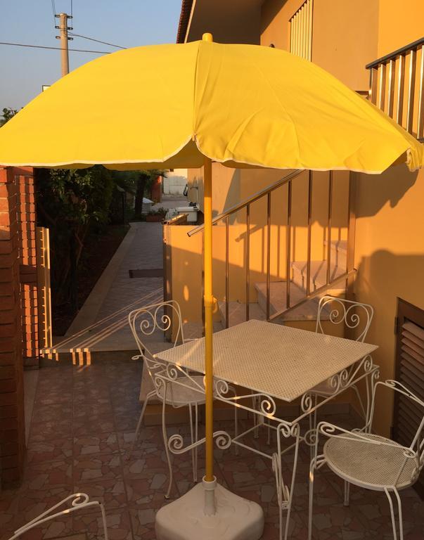 B&B Fiori Gialli Caucana Санта-Кроче-Камерина Номер фото
