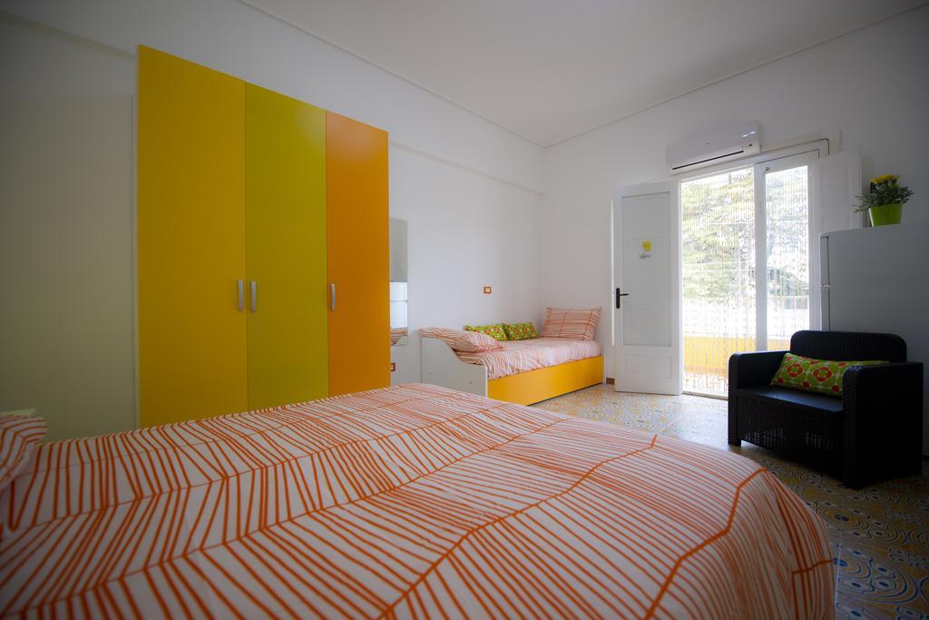 B&B Fiori Gialli Caucana Санта-Кроче-Камерина Номер фото