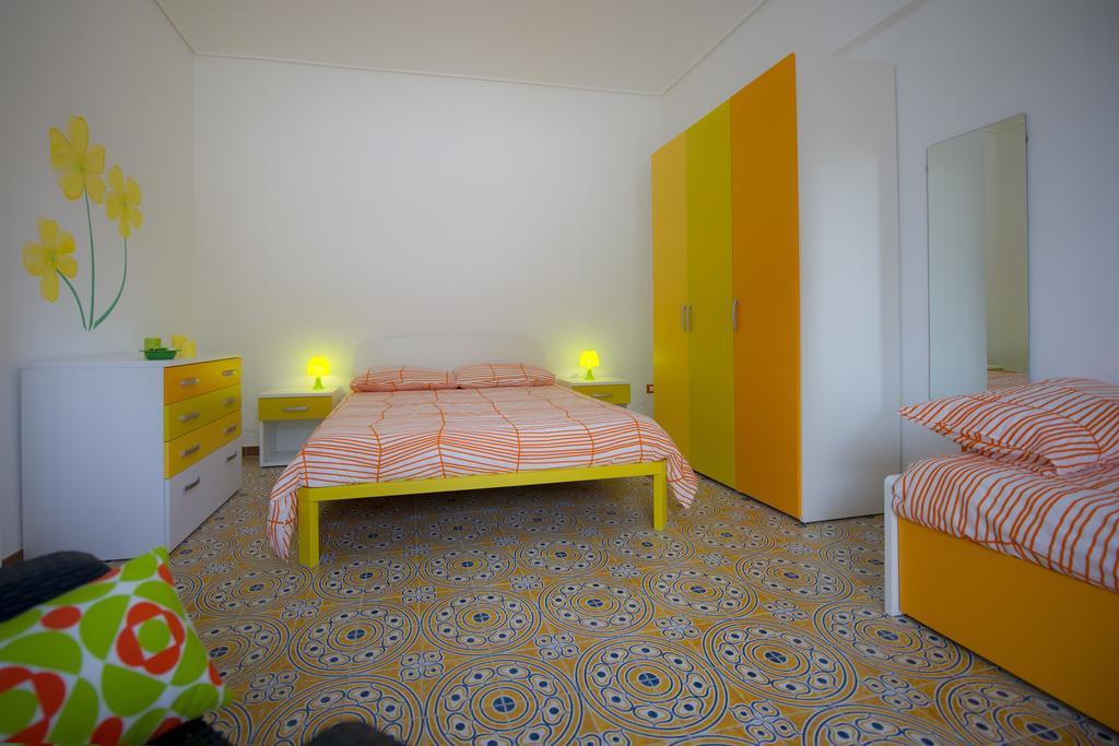 B&B Fiori Gialli Caucana Санта-Кроче-Камерина Номер фото
