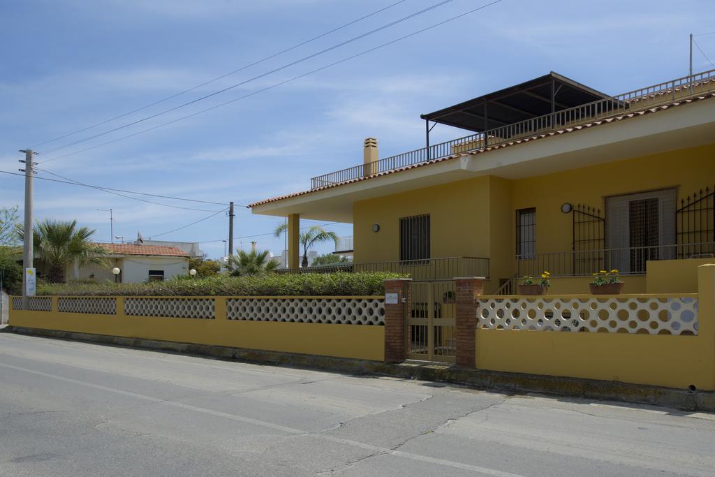 B&B Fiori Gialli Caucana Санта-Кроче-Камерина Екстер'єр фото