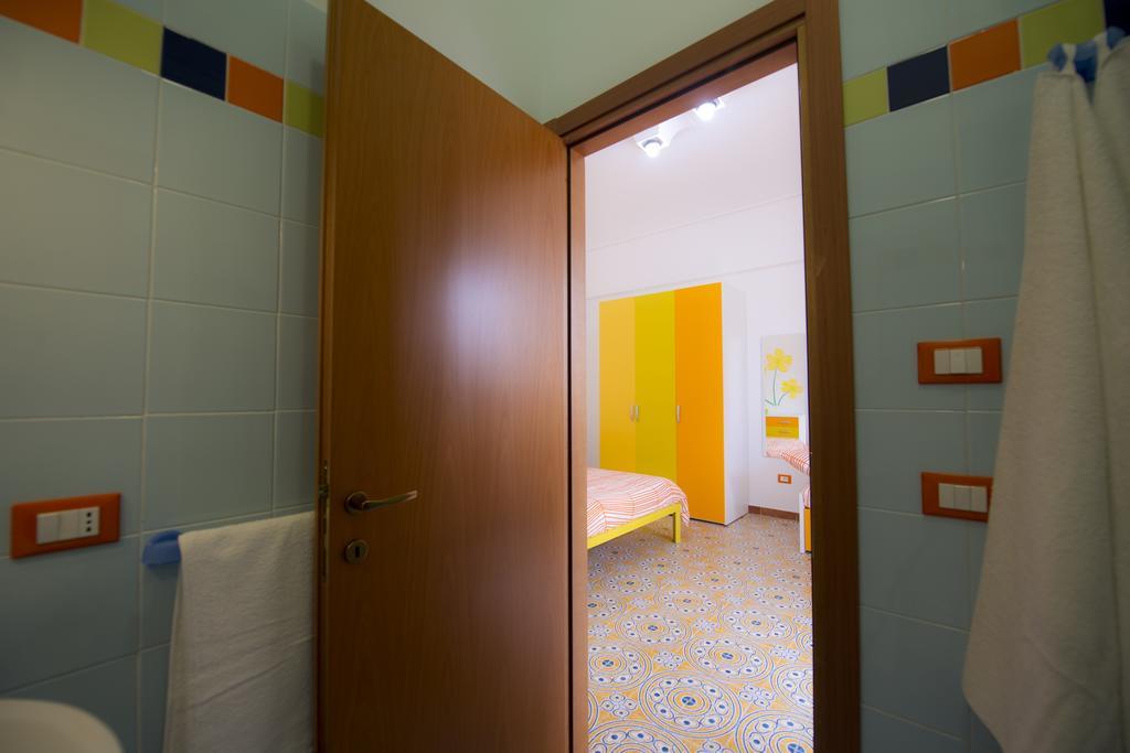B&B Fiori Gialli Caucana Санта-Кроче-Камерина Номер фото