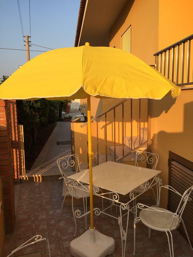 B&B Fiori Gialli Caucana Санта-Кроче-Камерина Номер фото